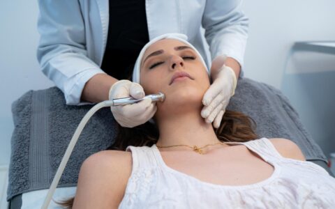 Experience the Secrets to Radiant Skin with Oxylight Therapy